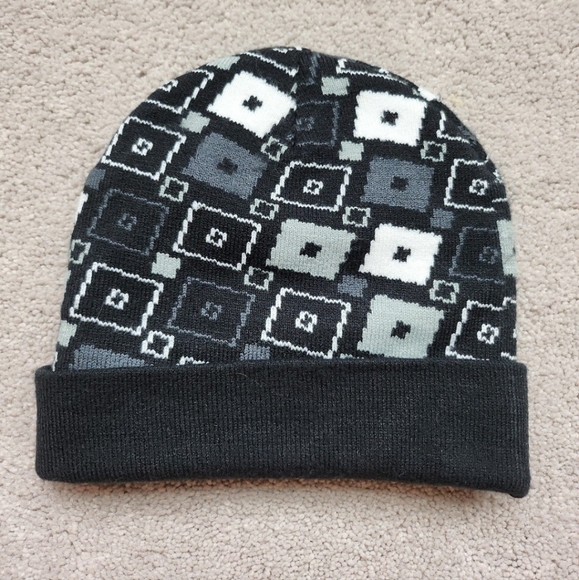 Roblox Winter Hat - Picture 2 of 3
